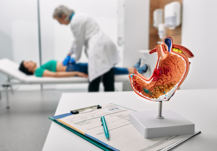 Refluxo e Cirurgia Bariátrica: Como Escolher o Melhor Procedimento e Evitar Complicações